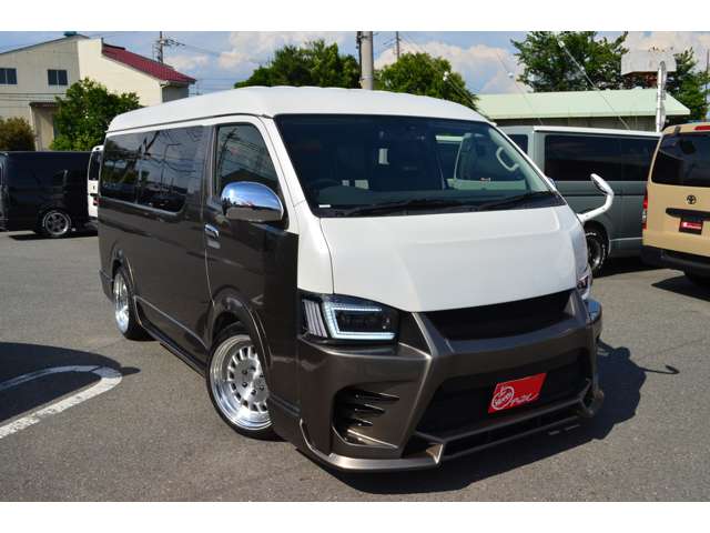 Toyota Hiace 12