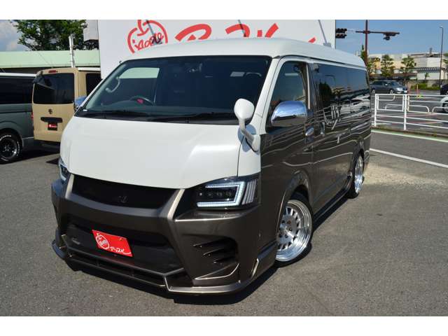 Toyota Hiace 8