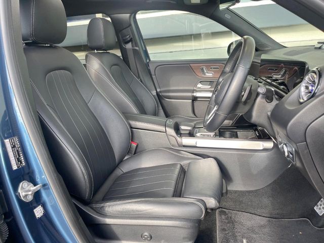 Mercedes-Benz GLB 9