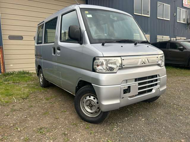 Mitsubishi Minicab Van 3