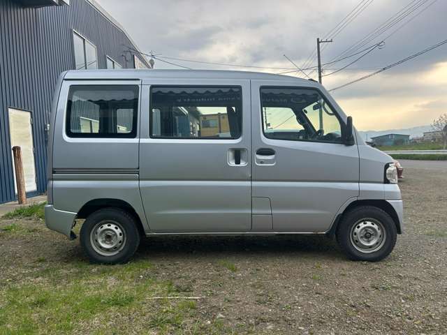 Mitsubishi Minicab Van 4