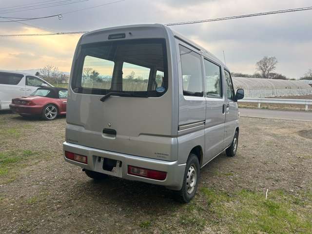 Mitsubishi Minicab Van 5