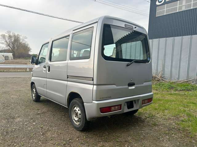 Mitsubishi Minicab Van 7