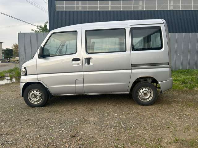Mitsubishi Minicab Van 8