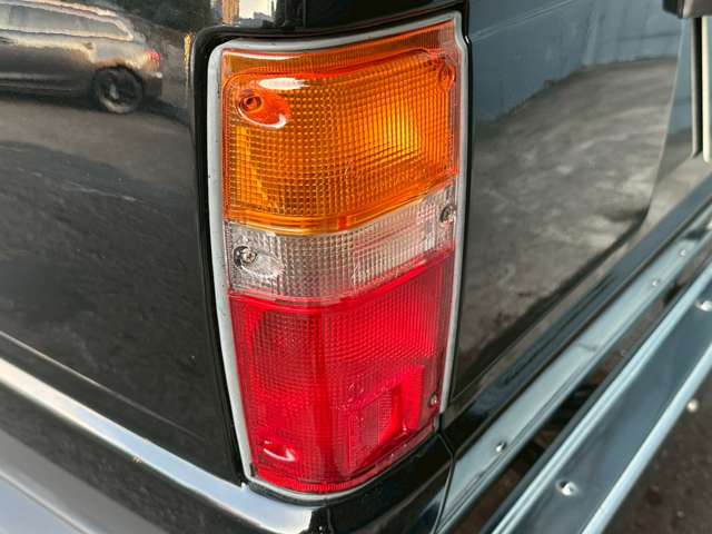 Toyota Hilux Surf 11