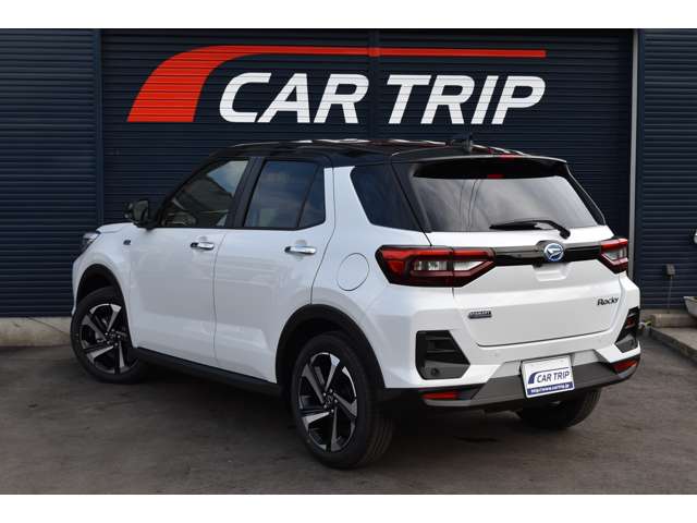 Daihatsu Rocky 12