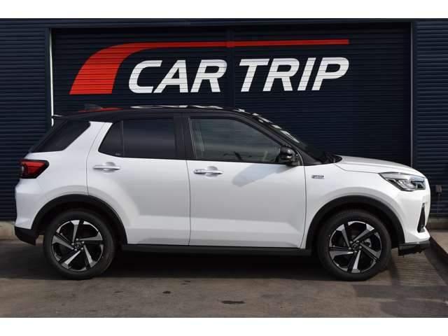 Daihatsu Rocky 7
