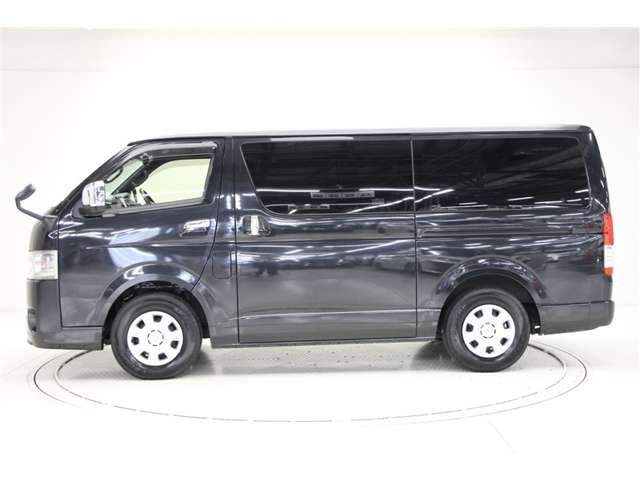 Toyota Hiace Van 3