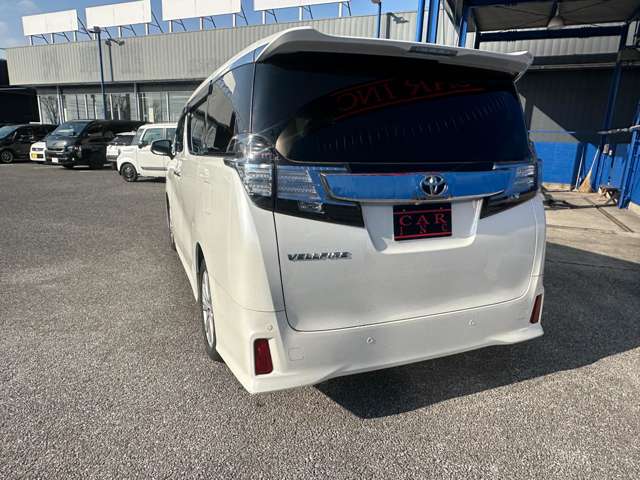 Toyota Vellfire 12