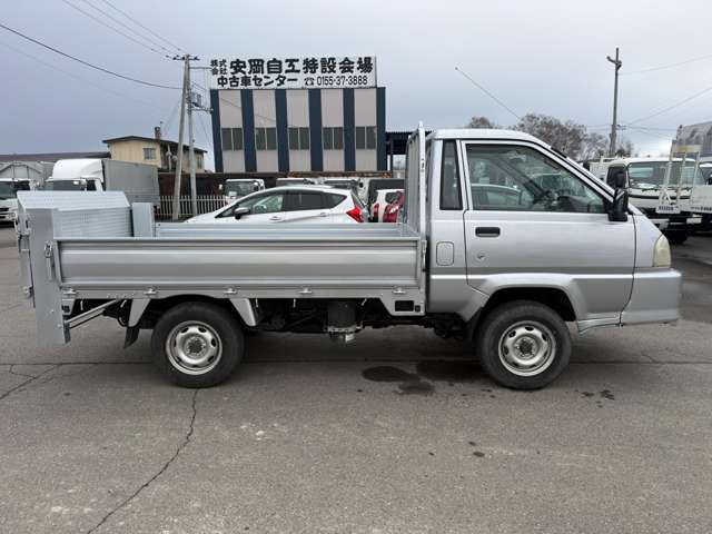Toyota Light Ace Truck 4