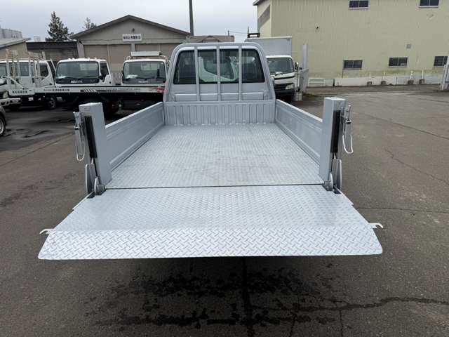 Toyota Light Ace Truck 9