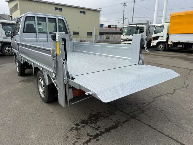 Toyota Light Ace Truck 10