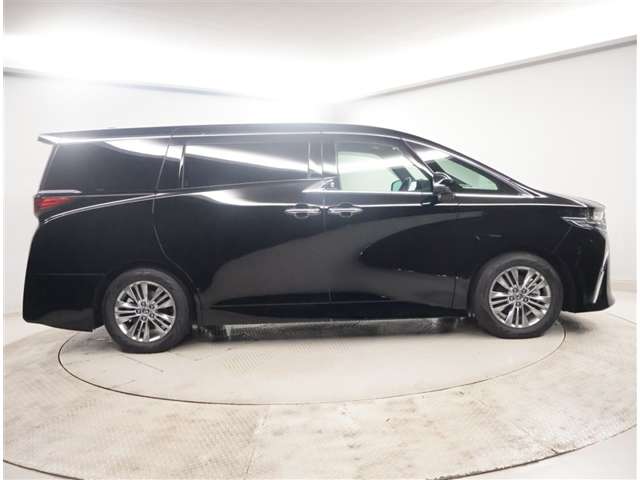 Toyota Alphard 2