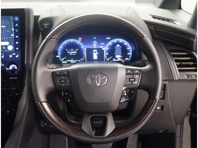 Toyota Alphard 6