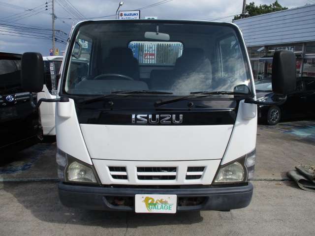 Isuzu Elf 3