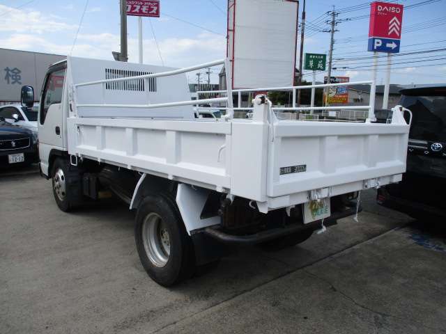 Isuzu Elf 8