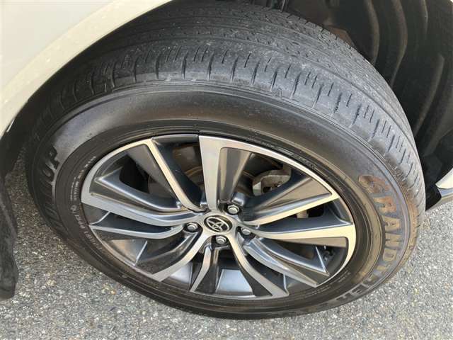 Toyota Harrier 6