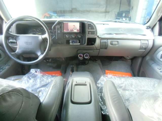 GMC サバーバン 4