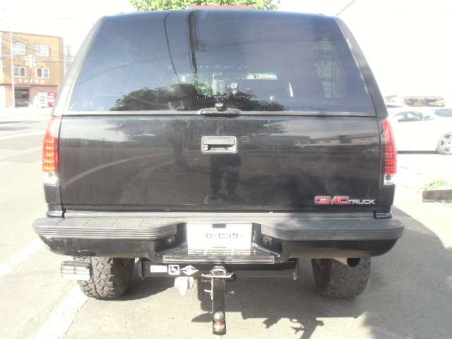 GMC サバーバン 10