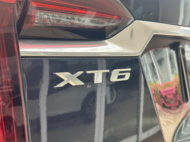 Cadillac XT6 11