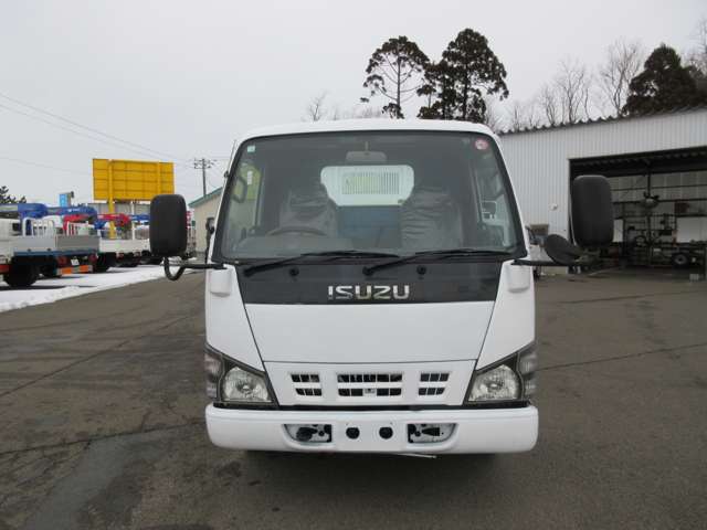 Isuzu Elf 2
