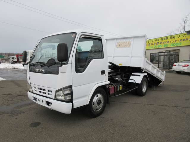 Isuzu Elf 3