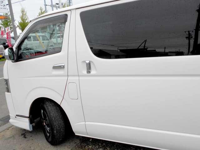 Toyota Regius Ace 11