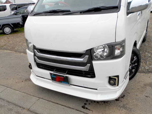Toyota Regius Ace 2