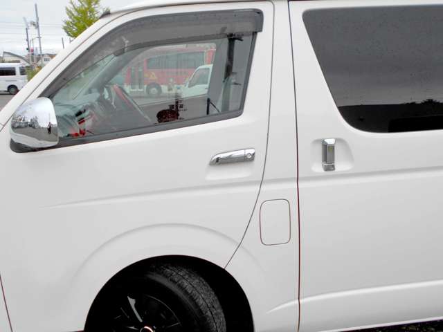 Toyota Regius Ace 6