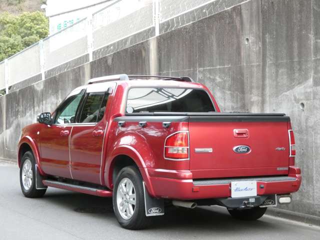 Ford Explorer Sport Trac 3