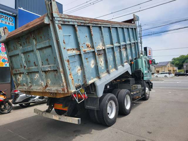 Isuzu Giga 3