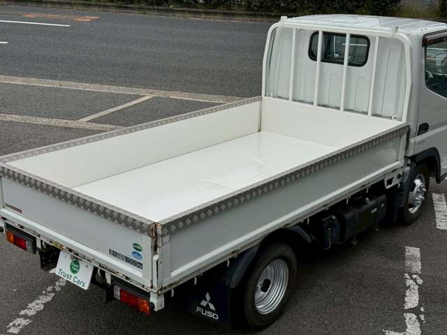 Mitsubishi Fuso Canter 4