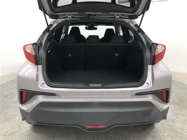 Toyota C-HR 10