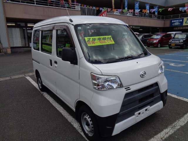 Daihatsu Hijet Cargo 3