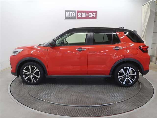 Daihatsu Rocky 9
