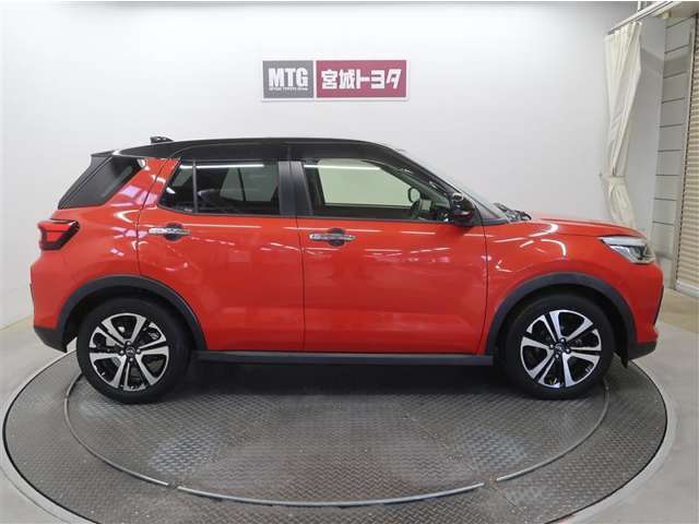 Daihatsu Rocky 10