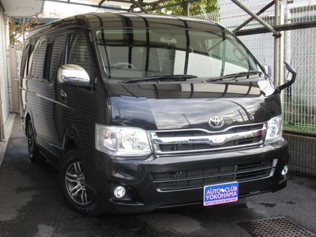 Toyota Hiace 4
