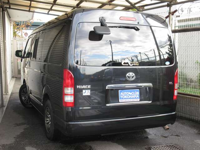 Toyota Hiace 5