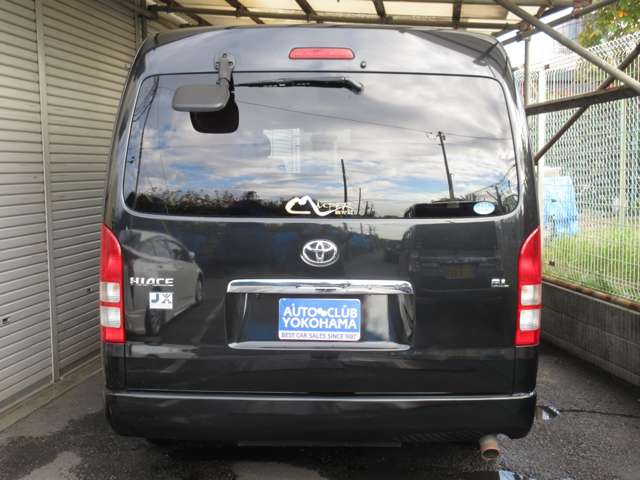 Toyota Hiace 7