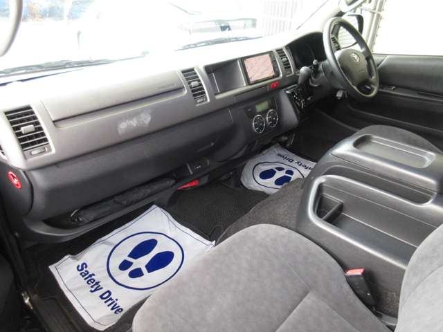 Toyota Hiace 10