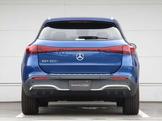 Mercedes-Benz EQA 7