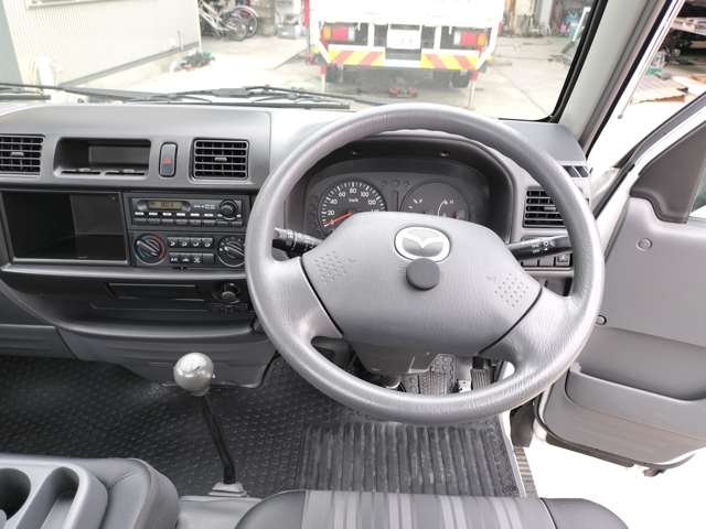 Mazda Bongo Truck 11