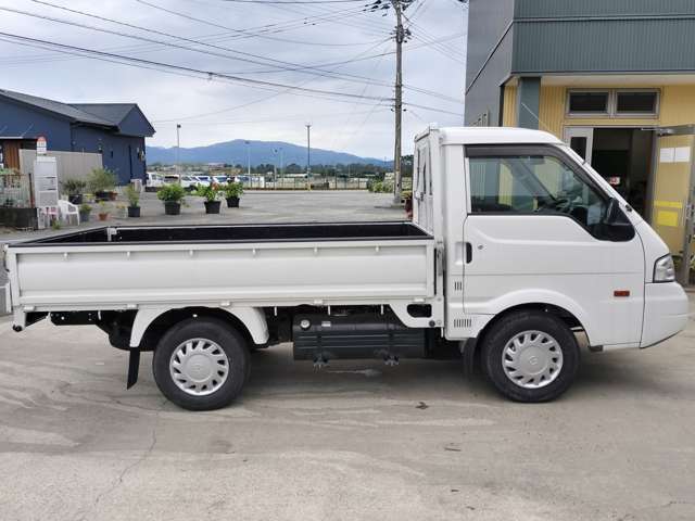 Mazda Bongo Truck 4