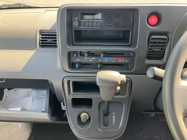 Daihatsu Hijet Deck Van 12