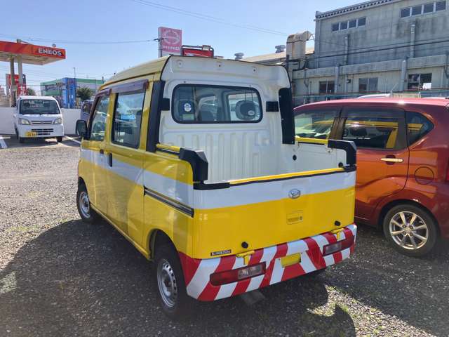 Daihatsu Hijet Deck Van 6