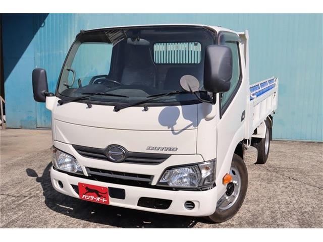 Hino Dutro 4