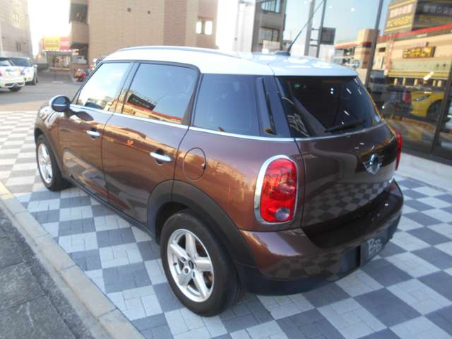 MINI Crossover 8