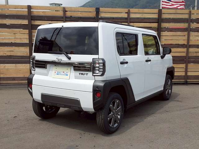 Daihatsu Taft 7