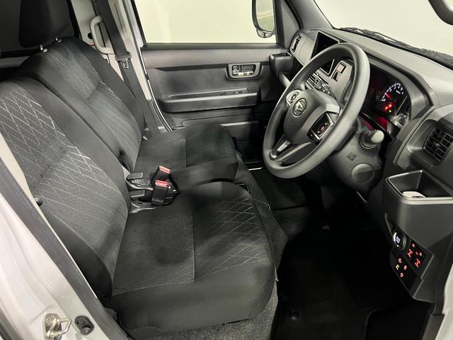 Daihatsu Atrai 4