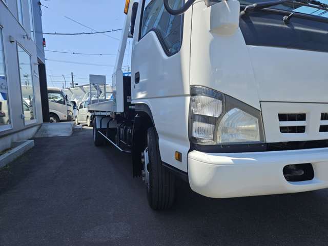 Isuzu Elf 4